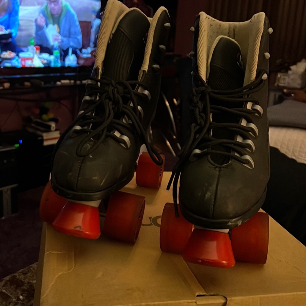Roller skates 🛼